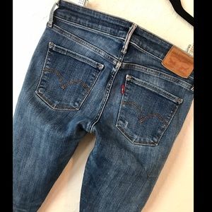 Levi’s 711 Skinny Jeans